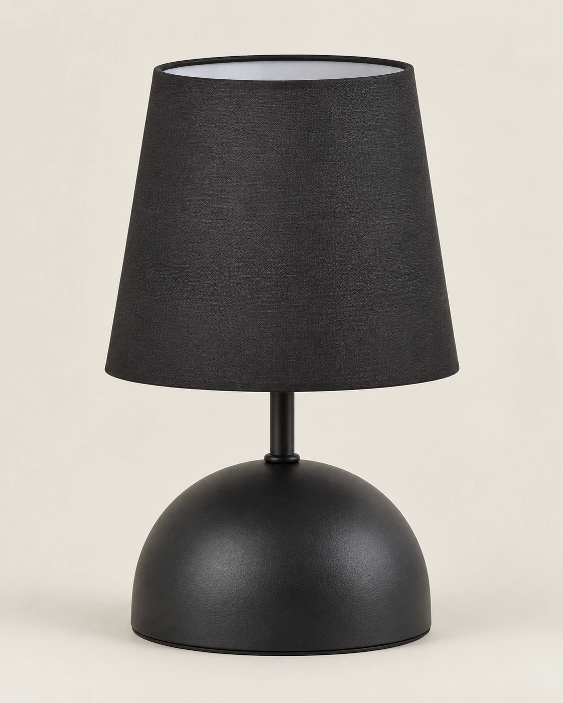 Lampe de chevet noir modèle simple avec abat jour noir en tissu