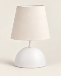 Lampe de chevet blanc modèle simple avec abat jour blanc en tissu