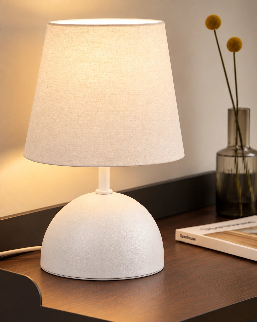 Lampe de chevet blanc modèle simple avec abat jour blanc en tissu