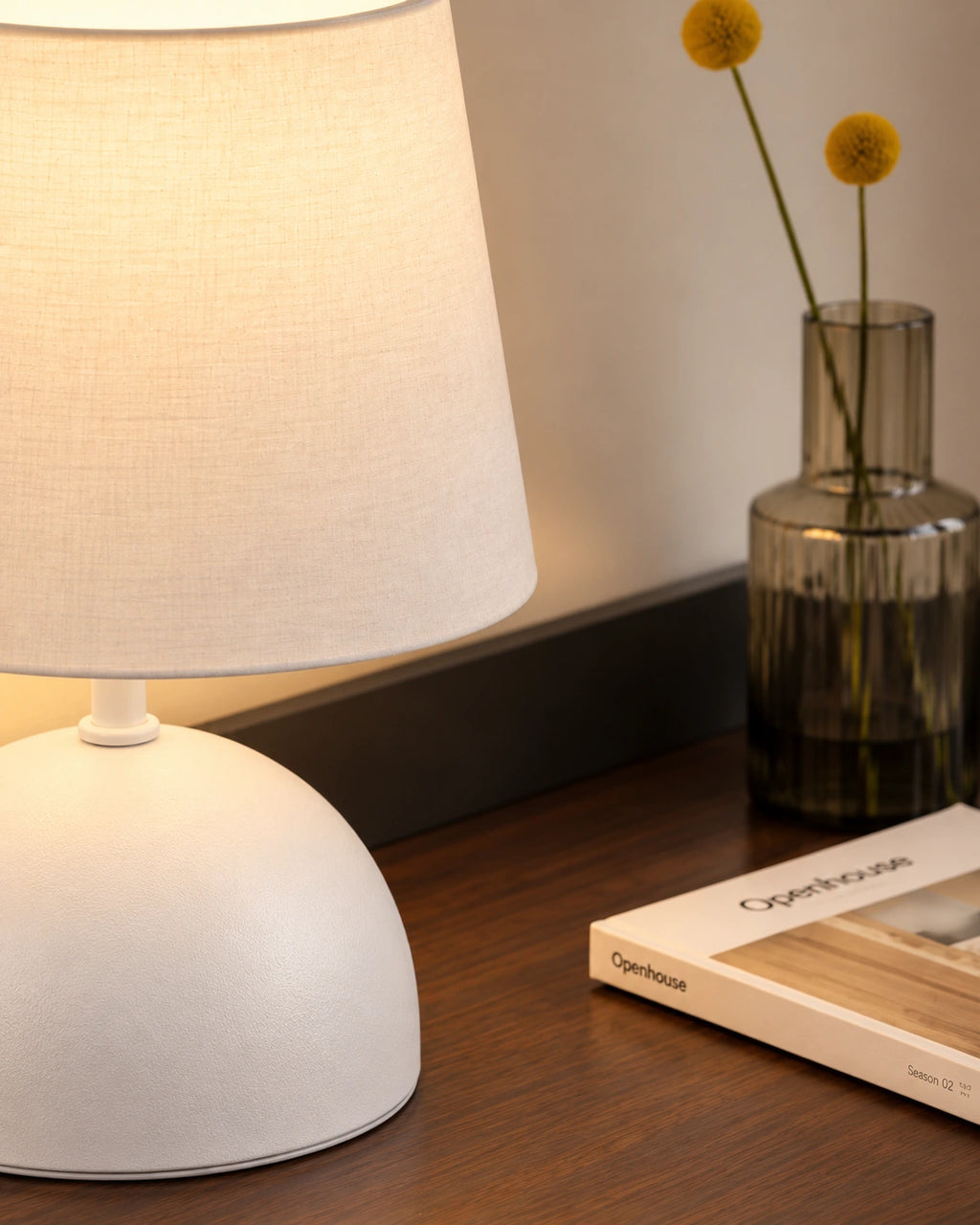 Lampe de chevet blanc modèle simple avec abat jour blanc en tissu