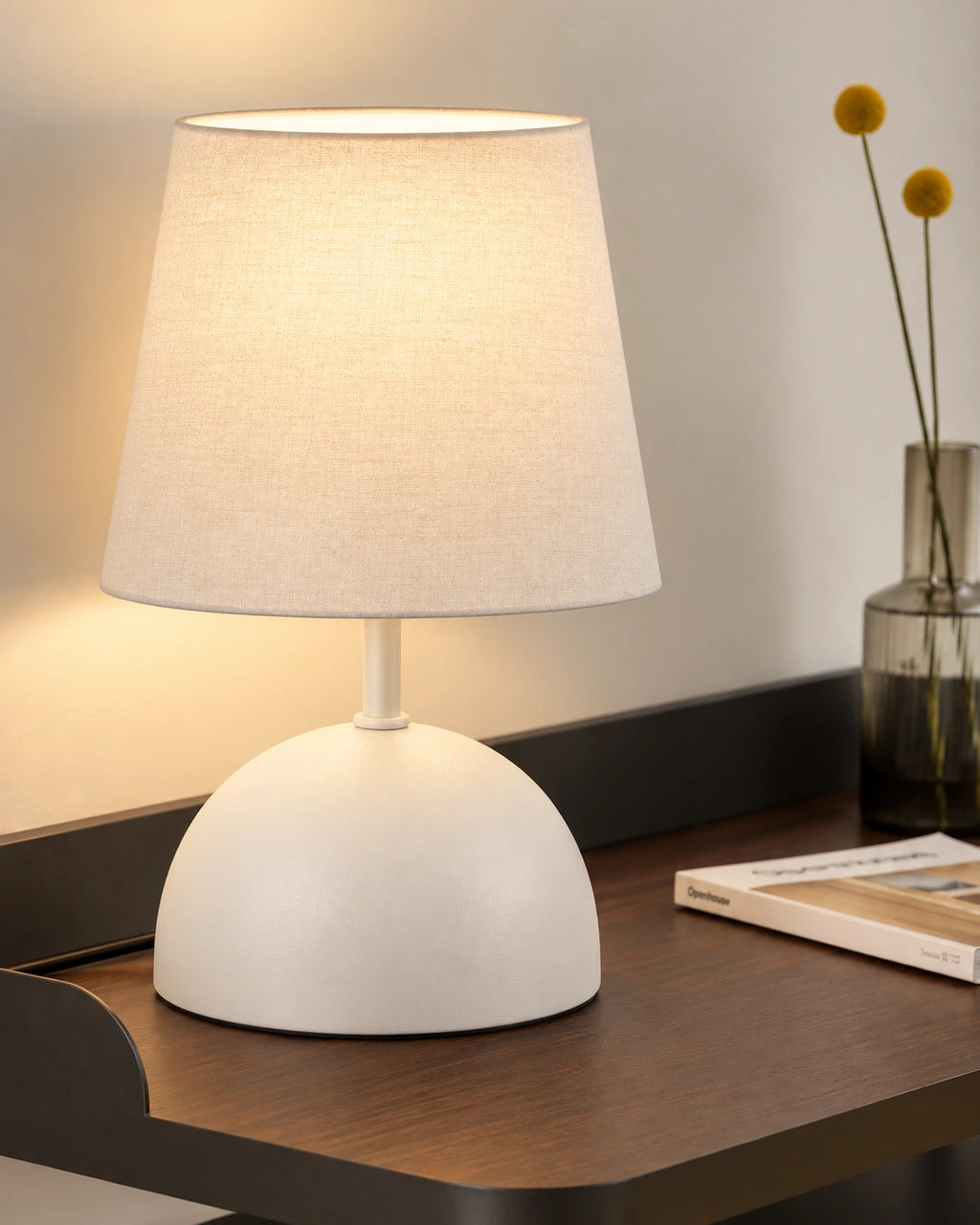 Lampe de chevet blanc modèle simple avec abat jour blanc en tissu