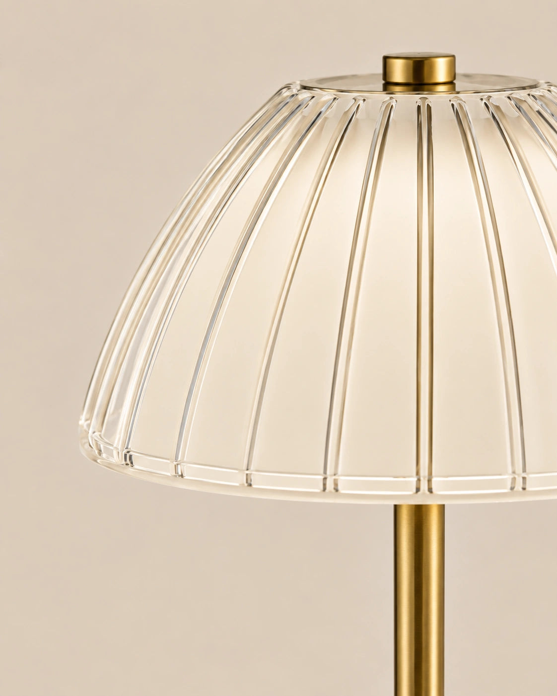 Lampe de chevet en Laiton dorée et abat-jour