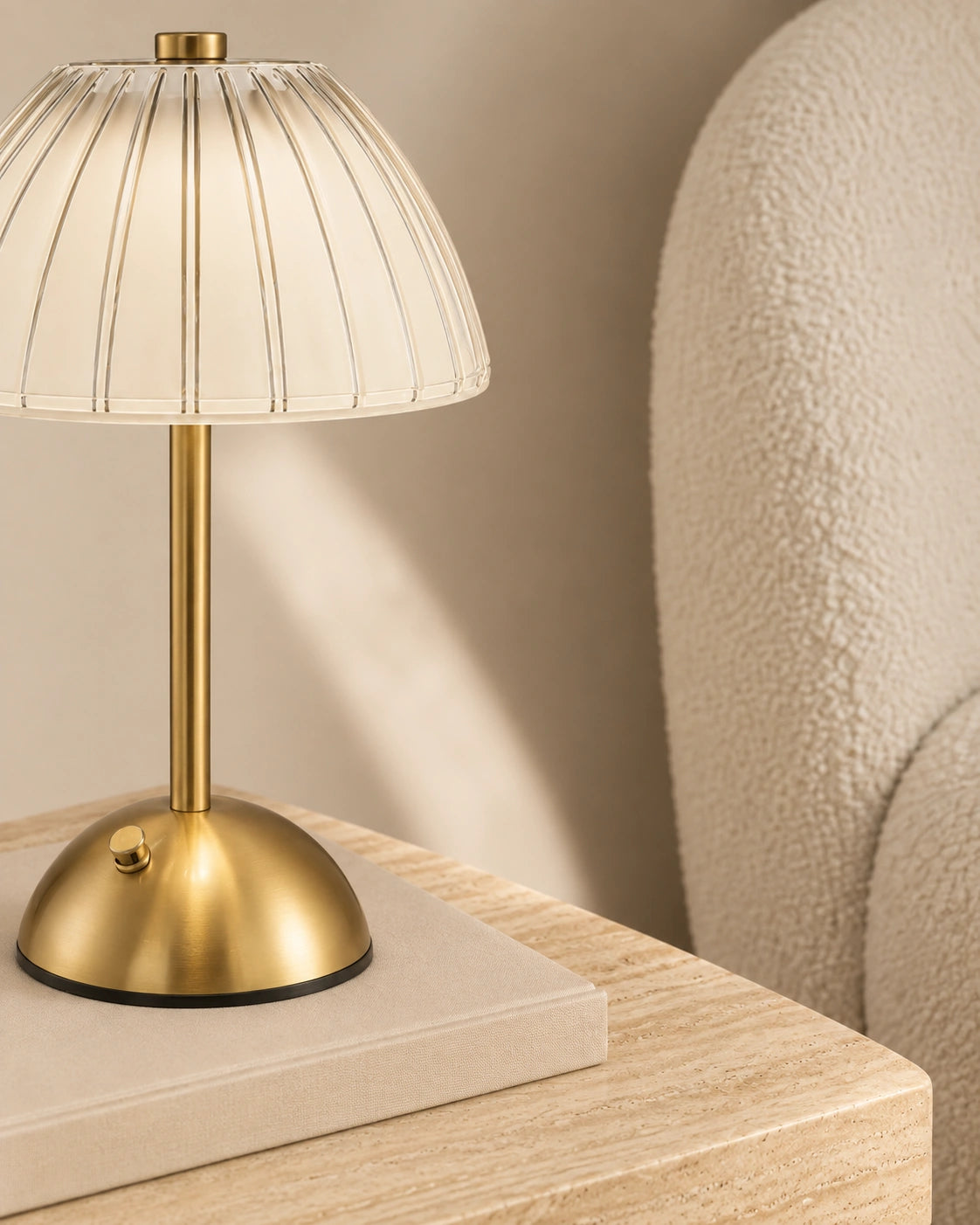 Lampe de chevet en Laiton dorée et abat-jour
