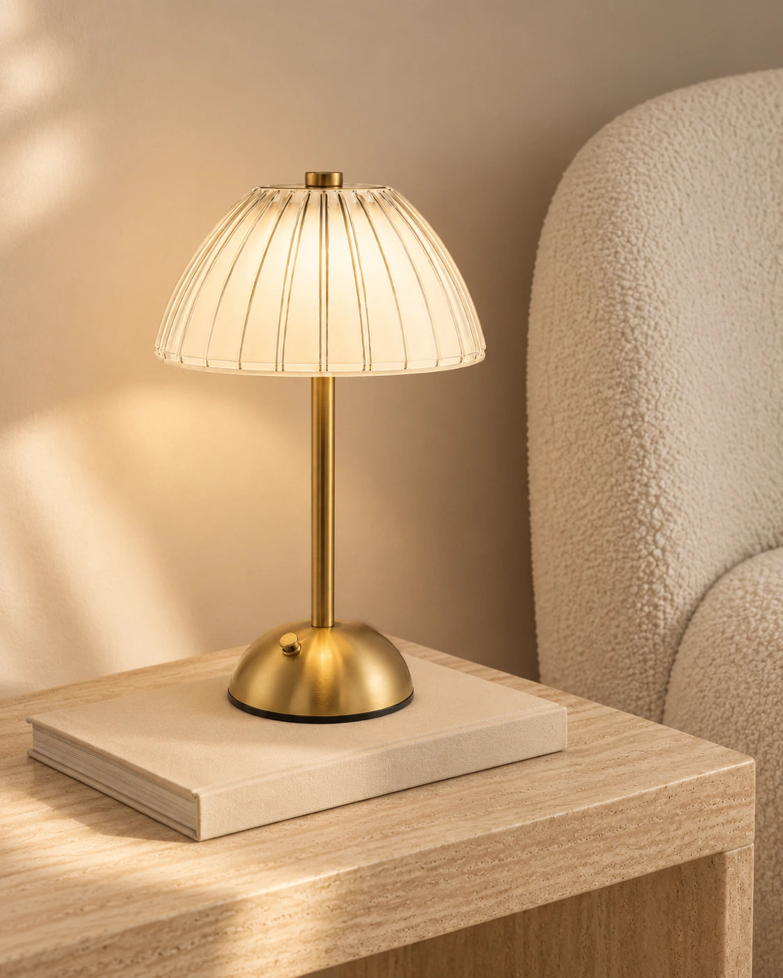 Lampe de chevet en Laiton dorée et abat-jour
