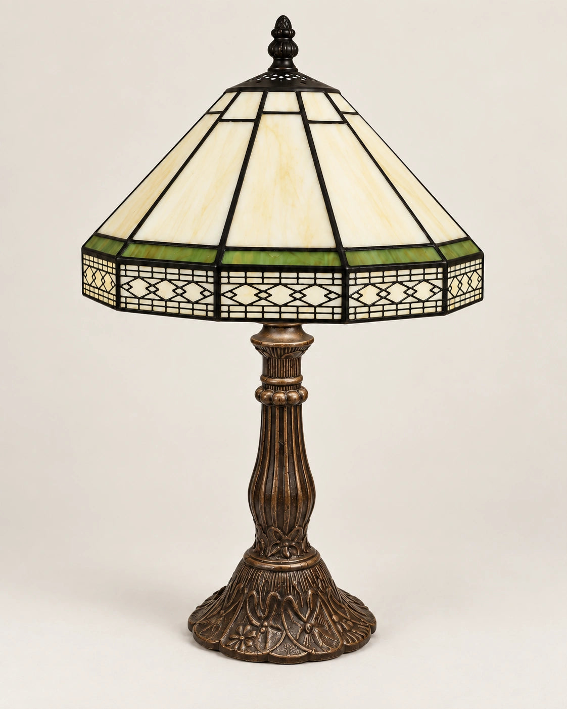 Lampe de chevet Tiffany en vitrail géométrique