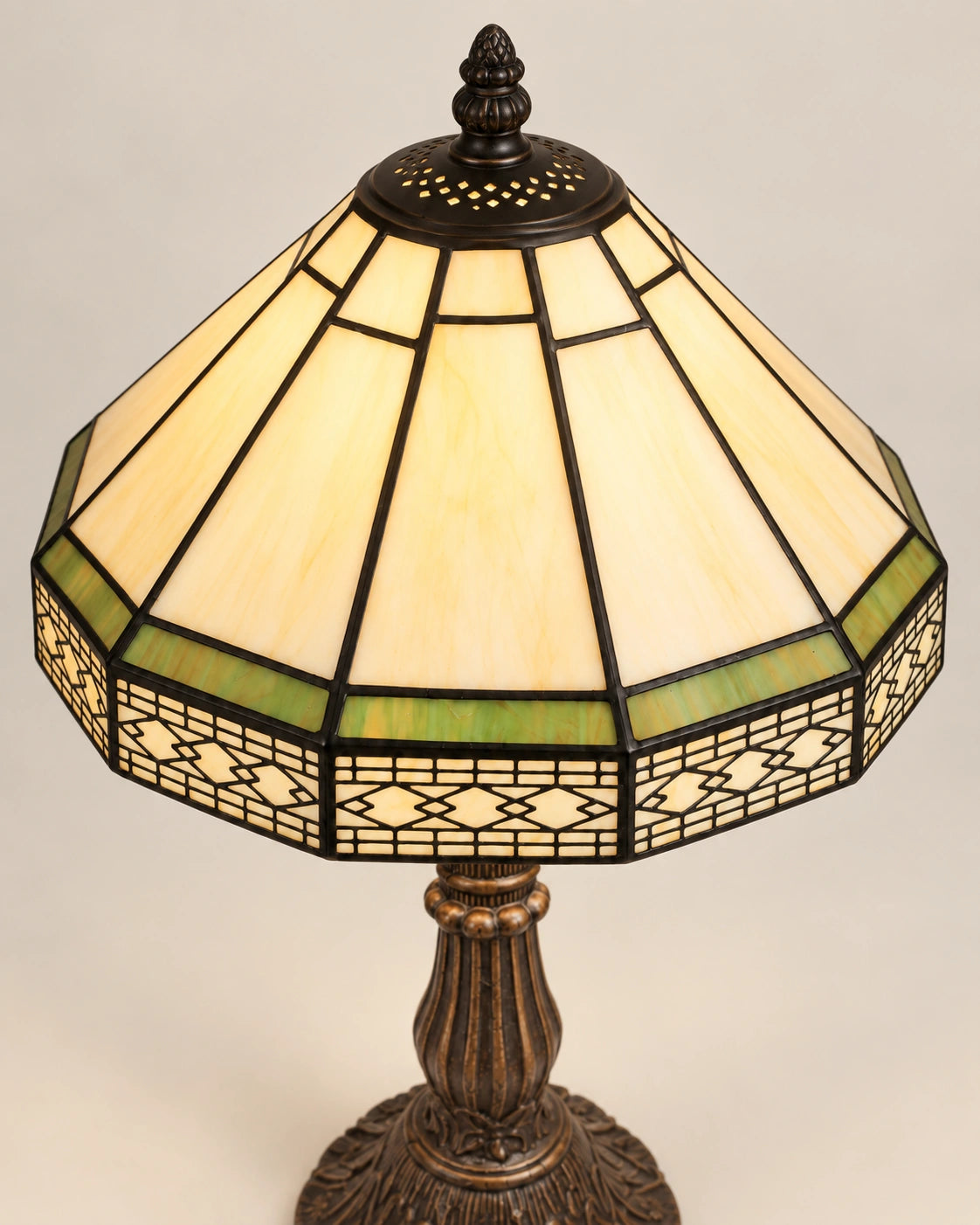 Lampe de chevet Tiffany en vitrail géométrique