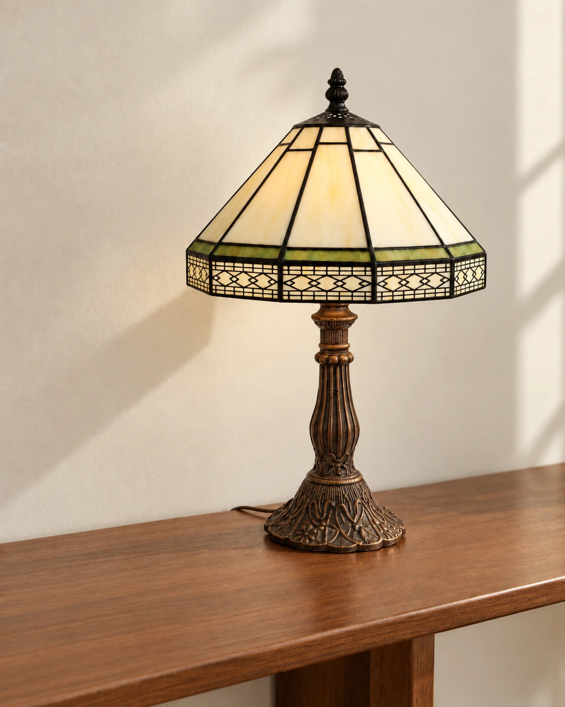 Lampe de chevet Tiffany en vitrail géométrique