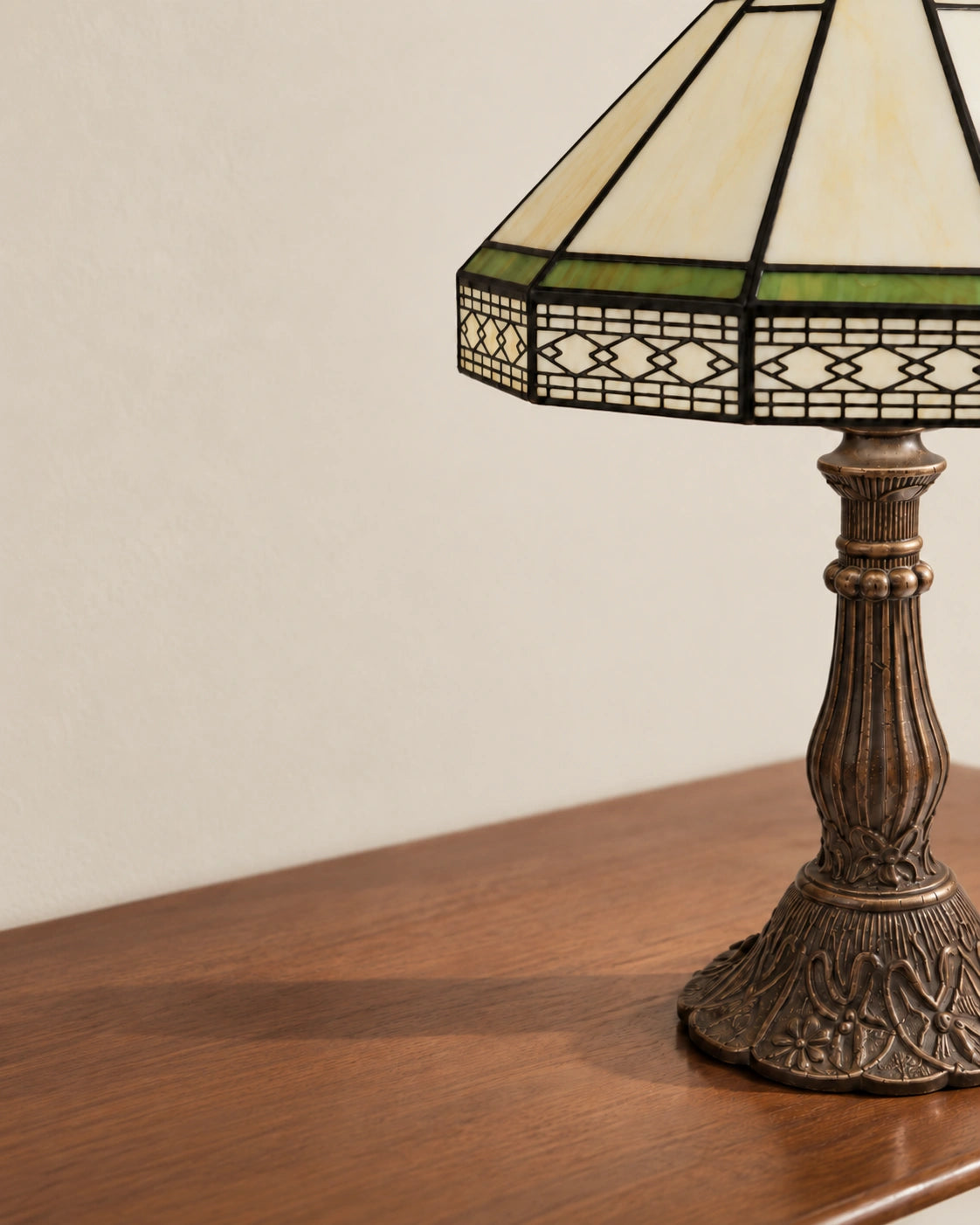 Lampe de chevet Tiffany en vitrail géométrique