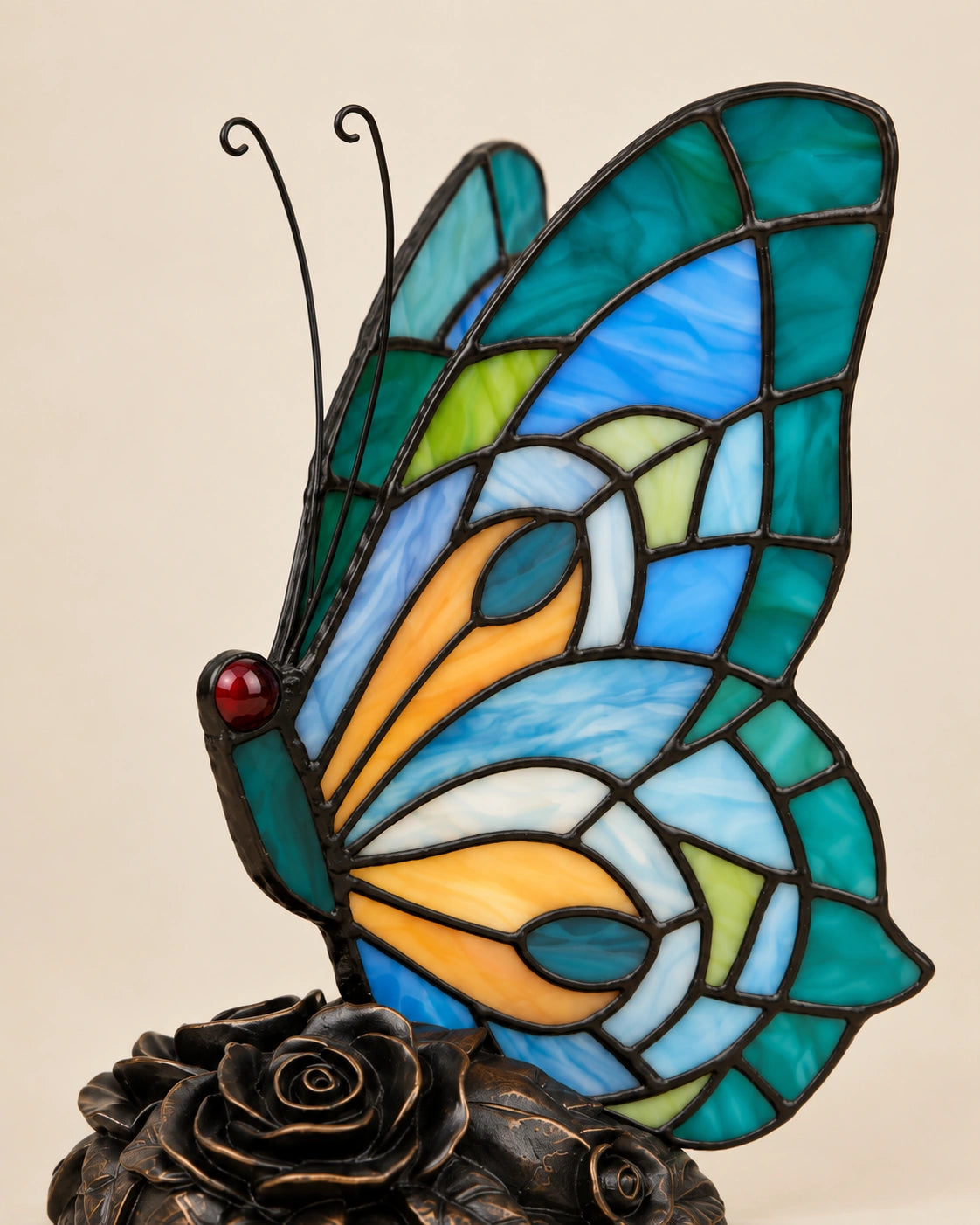 Lampe de chevet papillon en verre de couleur et support métal
