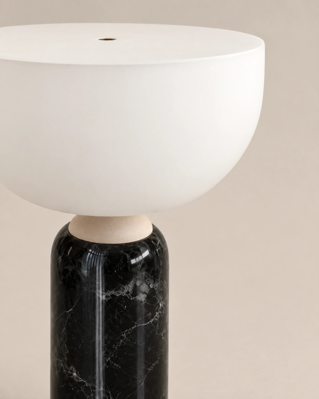 Lampe de chevet en marbre noir style scandinave et verre transparent