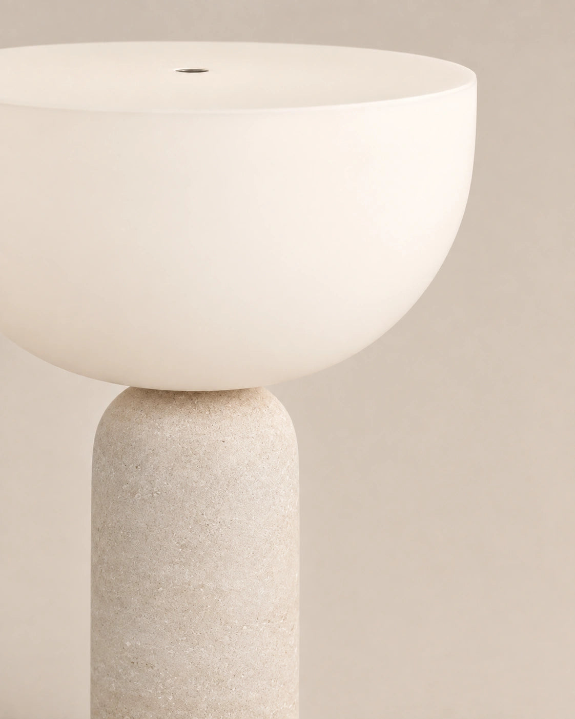 Lampe de chevet en marbre blanc et abat jour blanc en verre