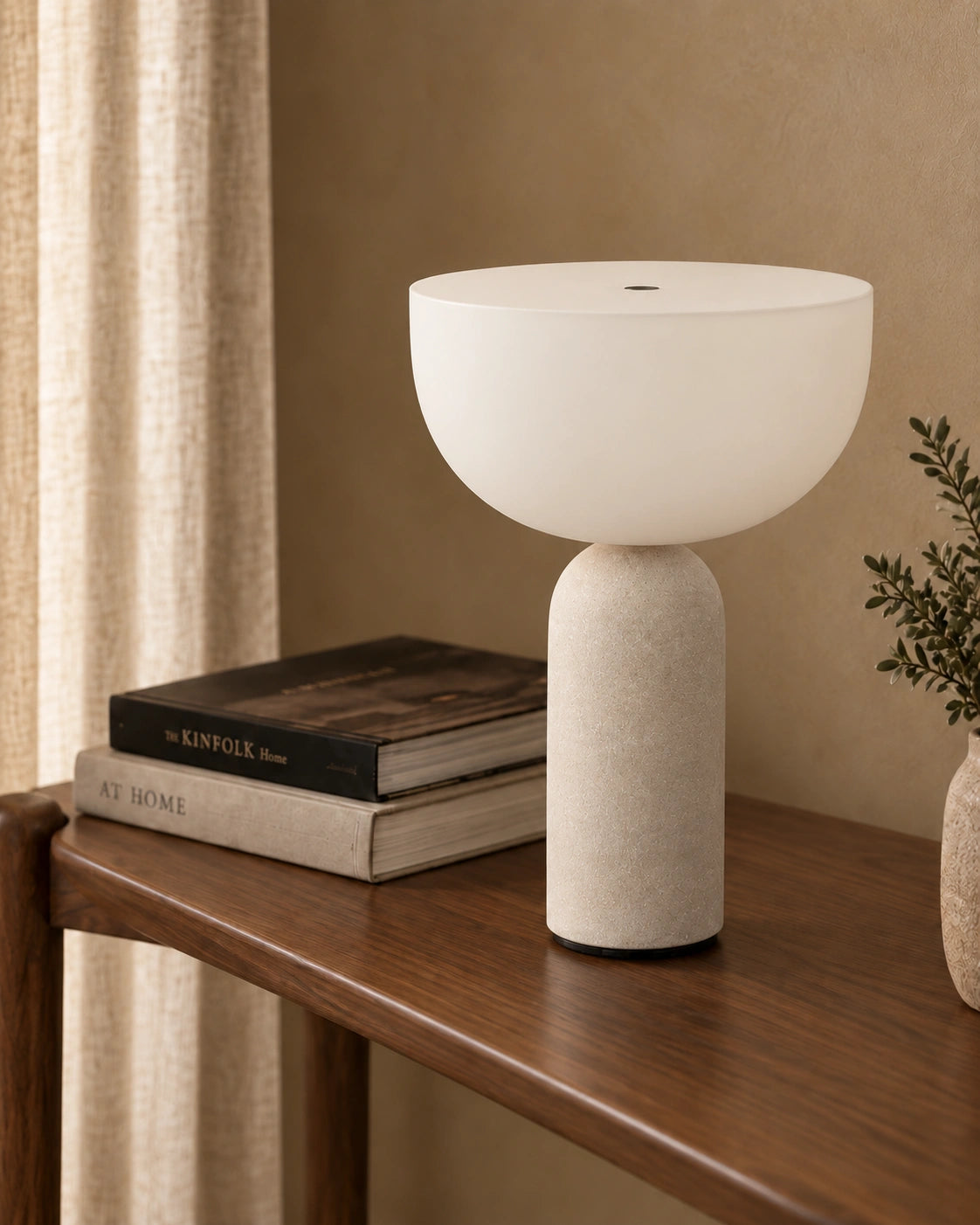 Lampe de chevet en marbre blanc et abat jour blanc en verre