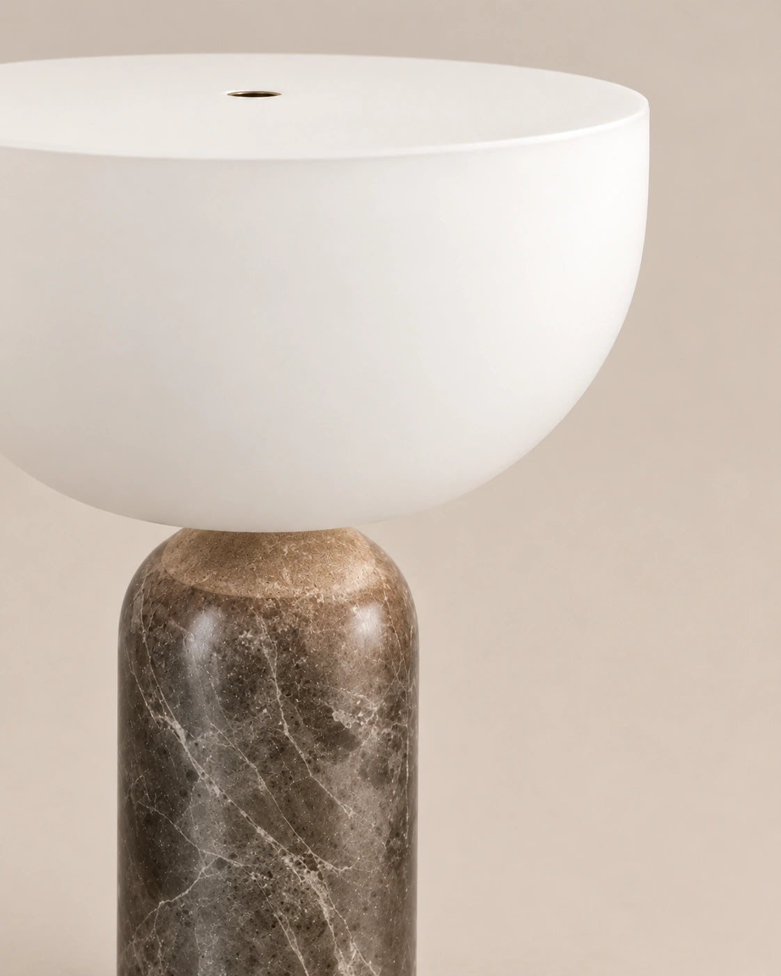 Lampe de chevet en marbre gris style scandinave et verre transparent