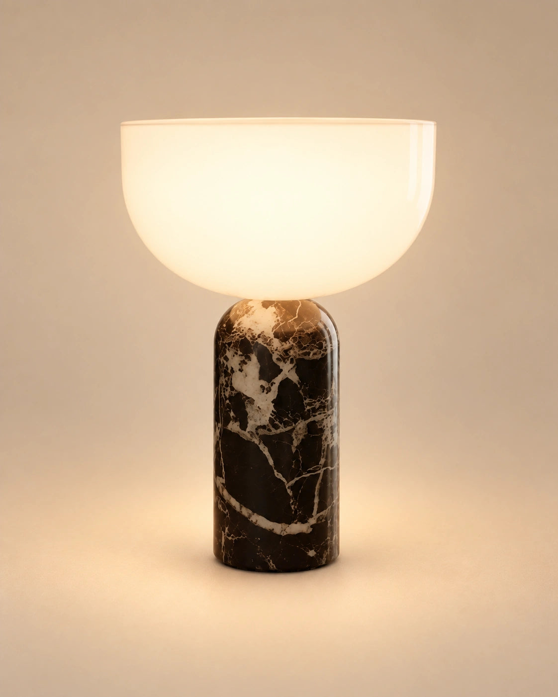 Lampe de chevet en marbre noir et blanc style scandinave et verre transparent