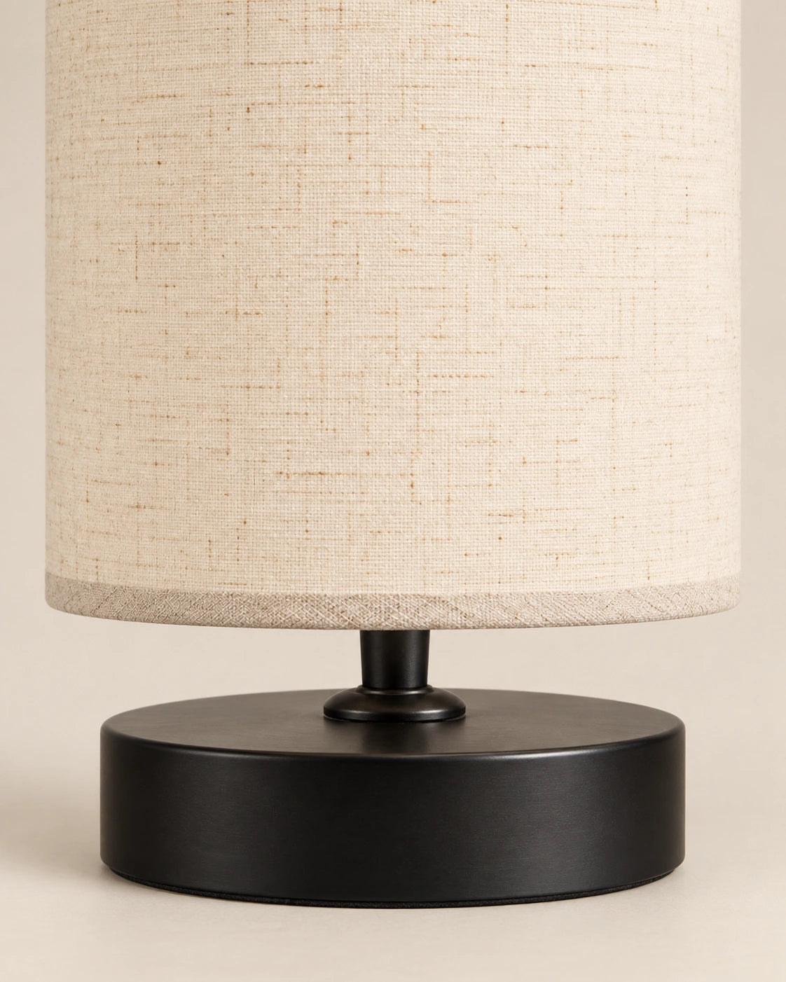 Lampe de Chevet style scandinave en fer et tissu beige