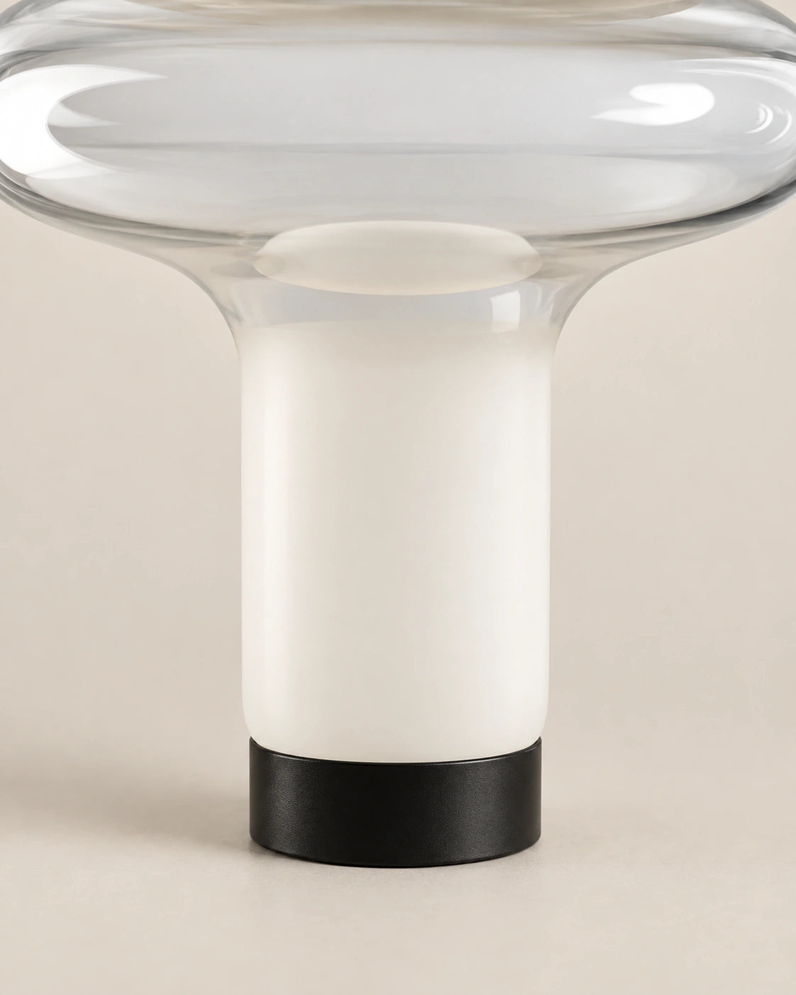 Lampe de chevet design nordique blanche et noir en verre transparent