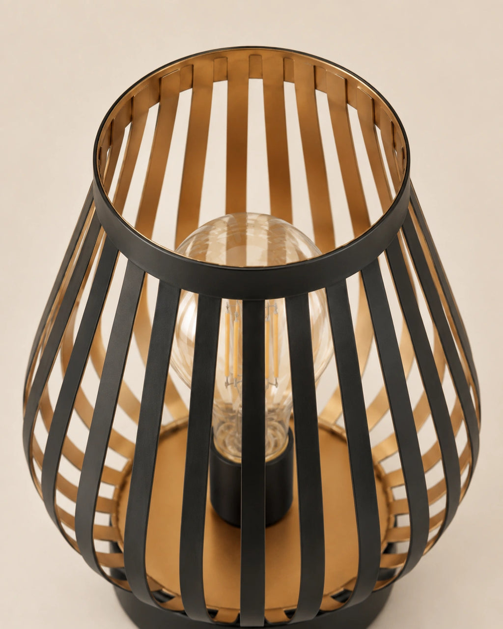 Lampe de chevet à pile sans fil en métal et plastique noir