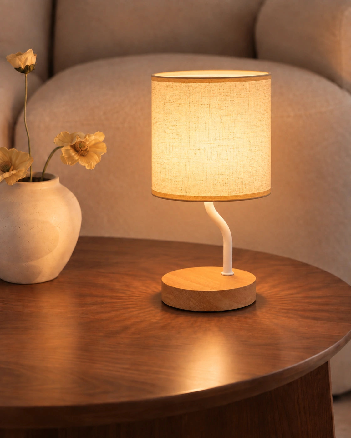 Lampe de chevet base ronde en bois et abat jour tissu