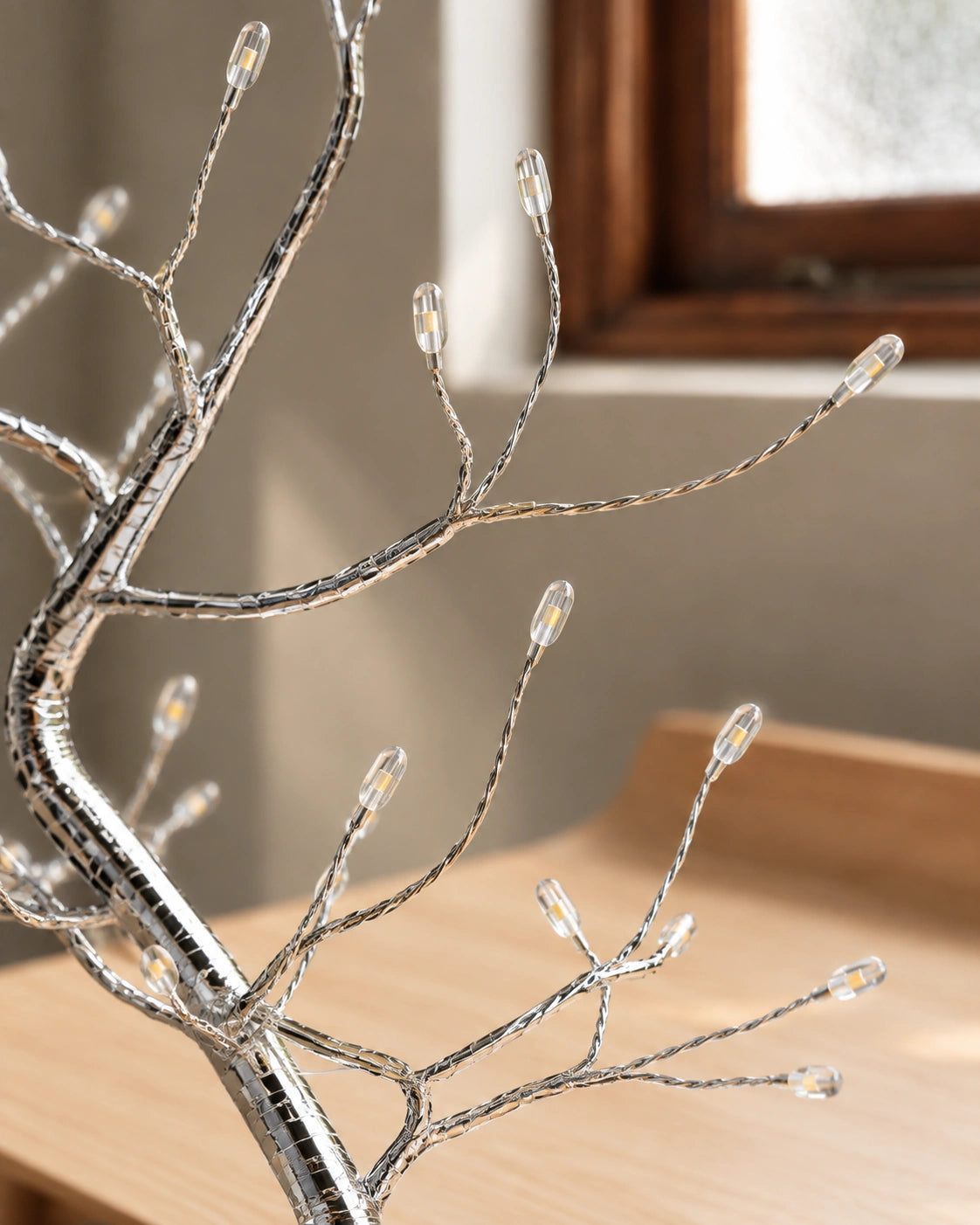 Lampe de chevet LED bonsaï lumineux sur pied blanc
