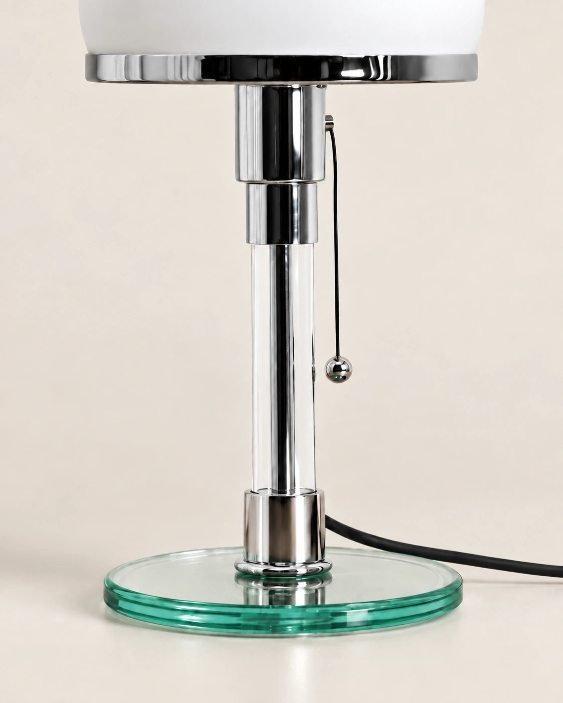 Lampe de chevet design Bauhaus en acier