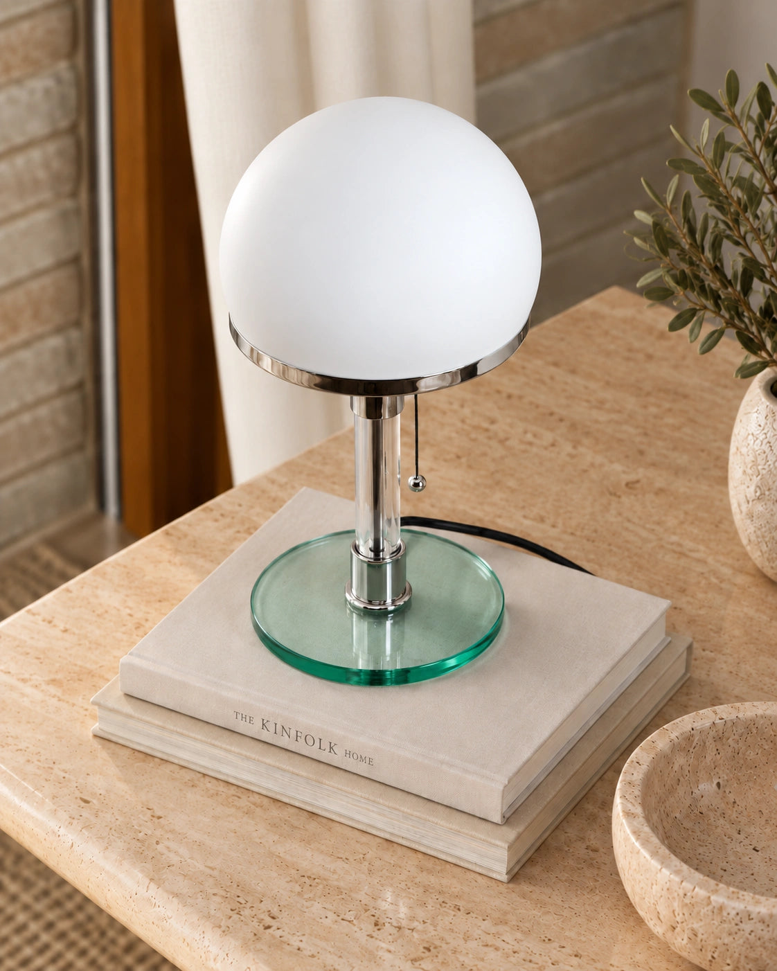 Lampe de chevet design Bauhaus en acier