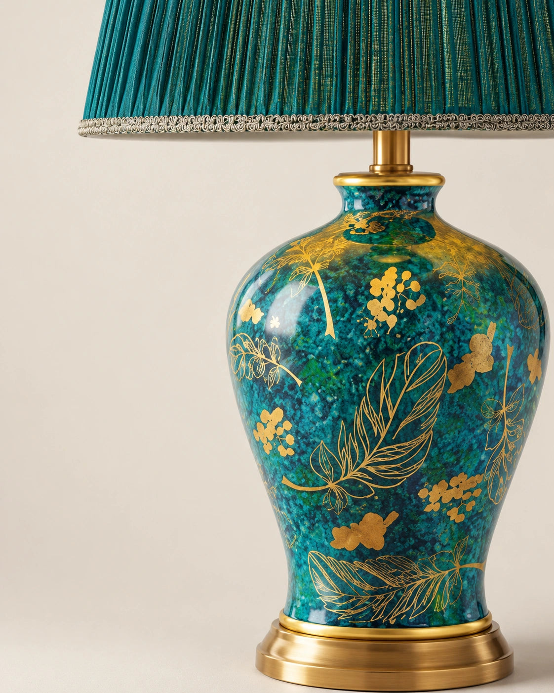 Lampe de chevet en céramique émeraude et or