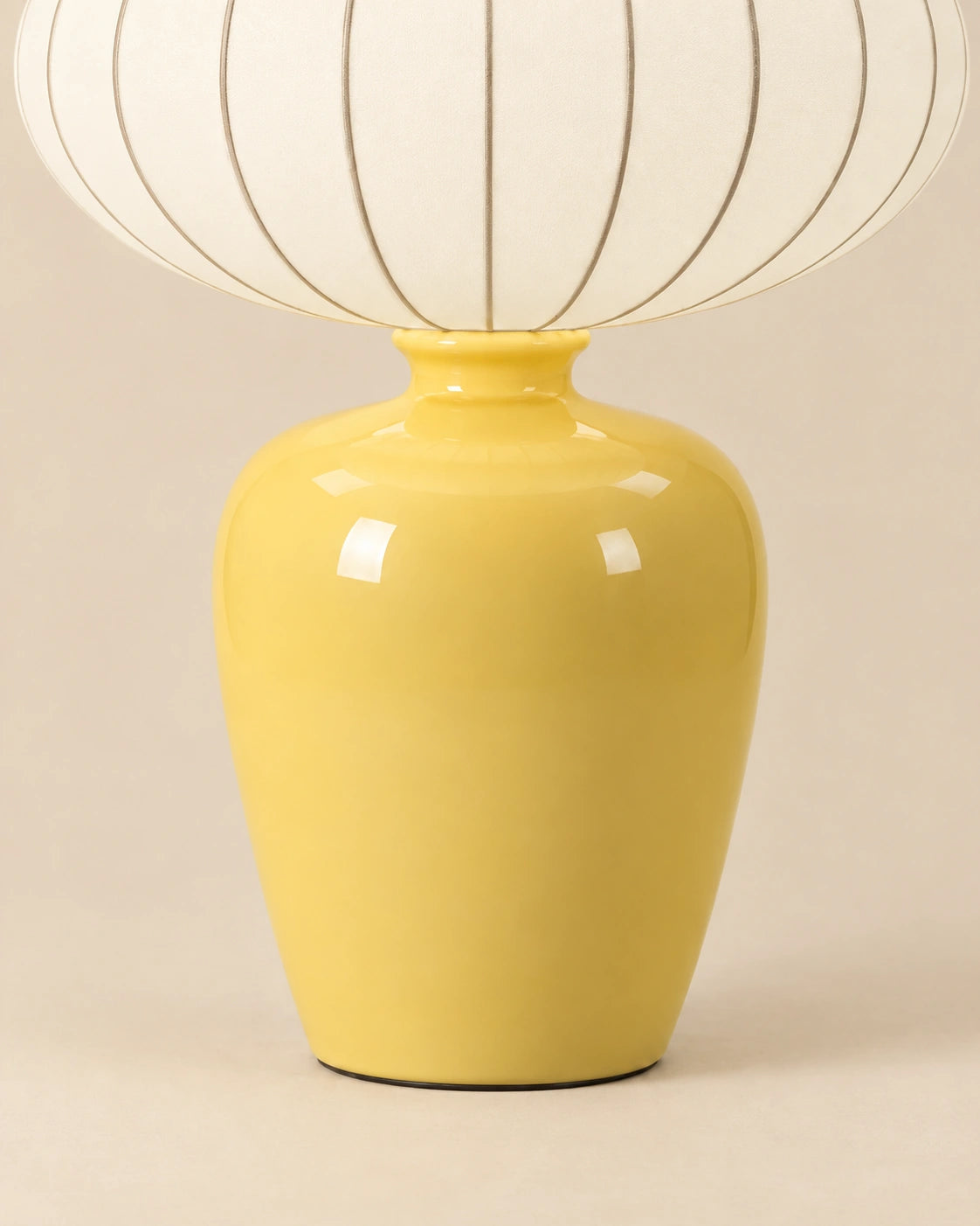 Lampe de chevet jaune en céramique