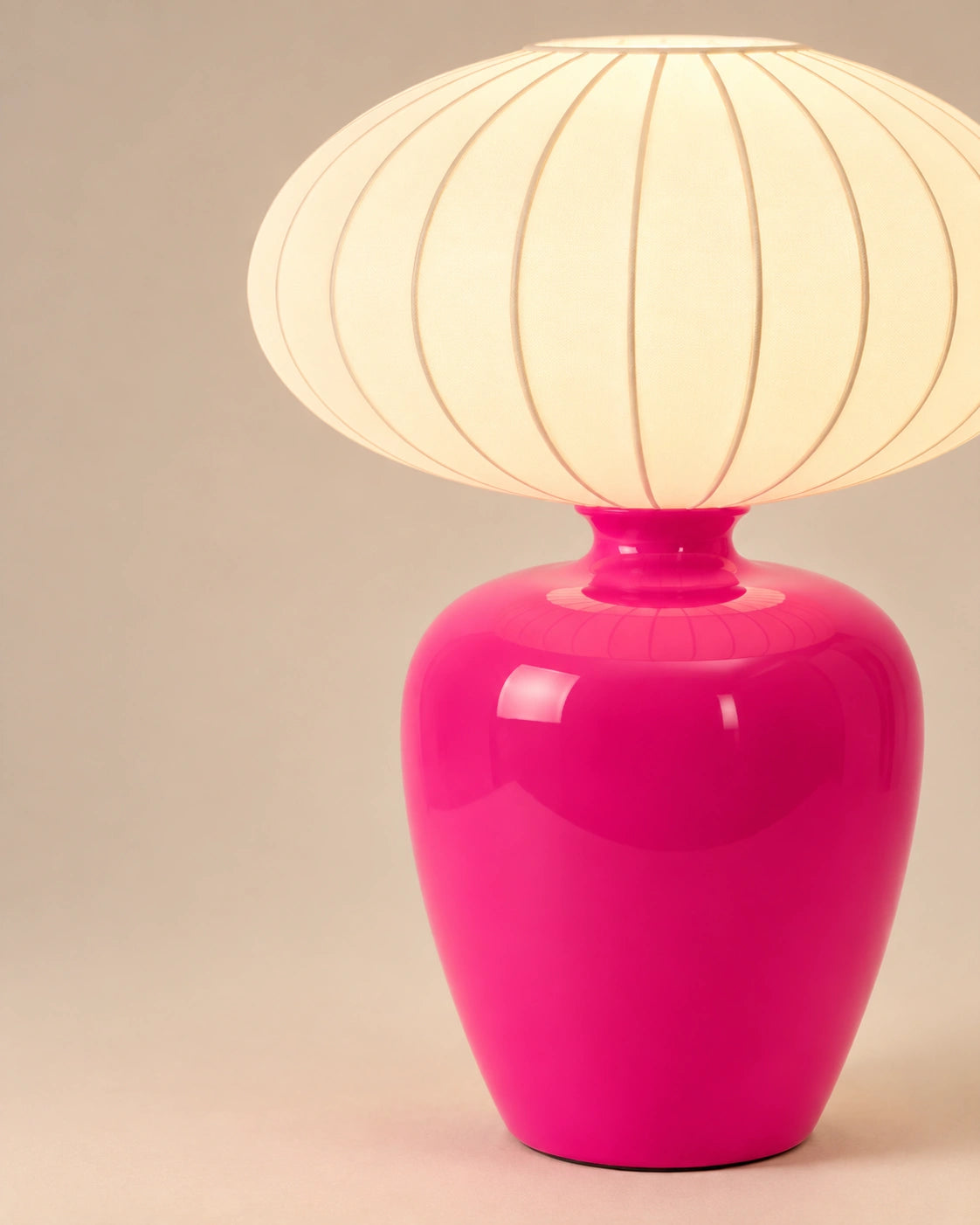 Lampe de chevet rose en céramique