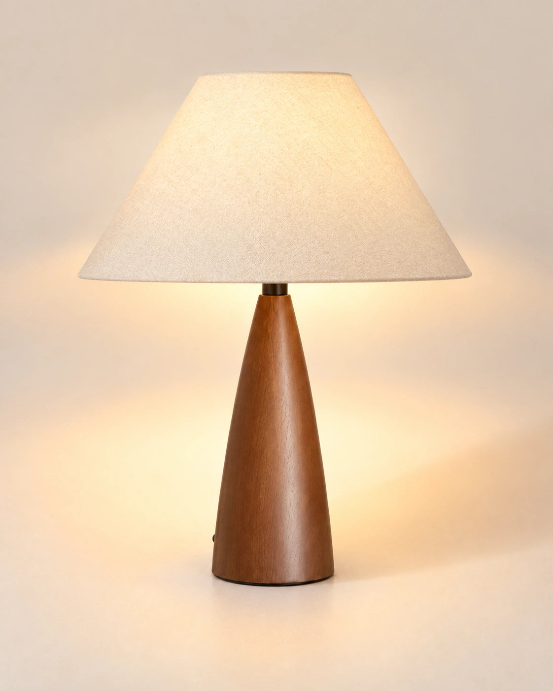 Lampe de chevet japandi en bois et beige