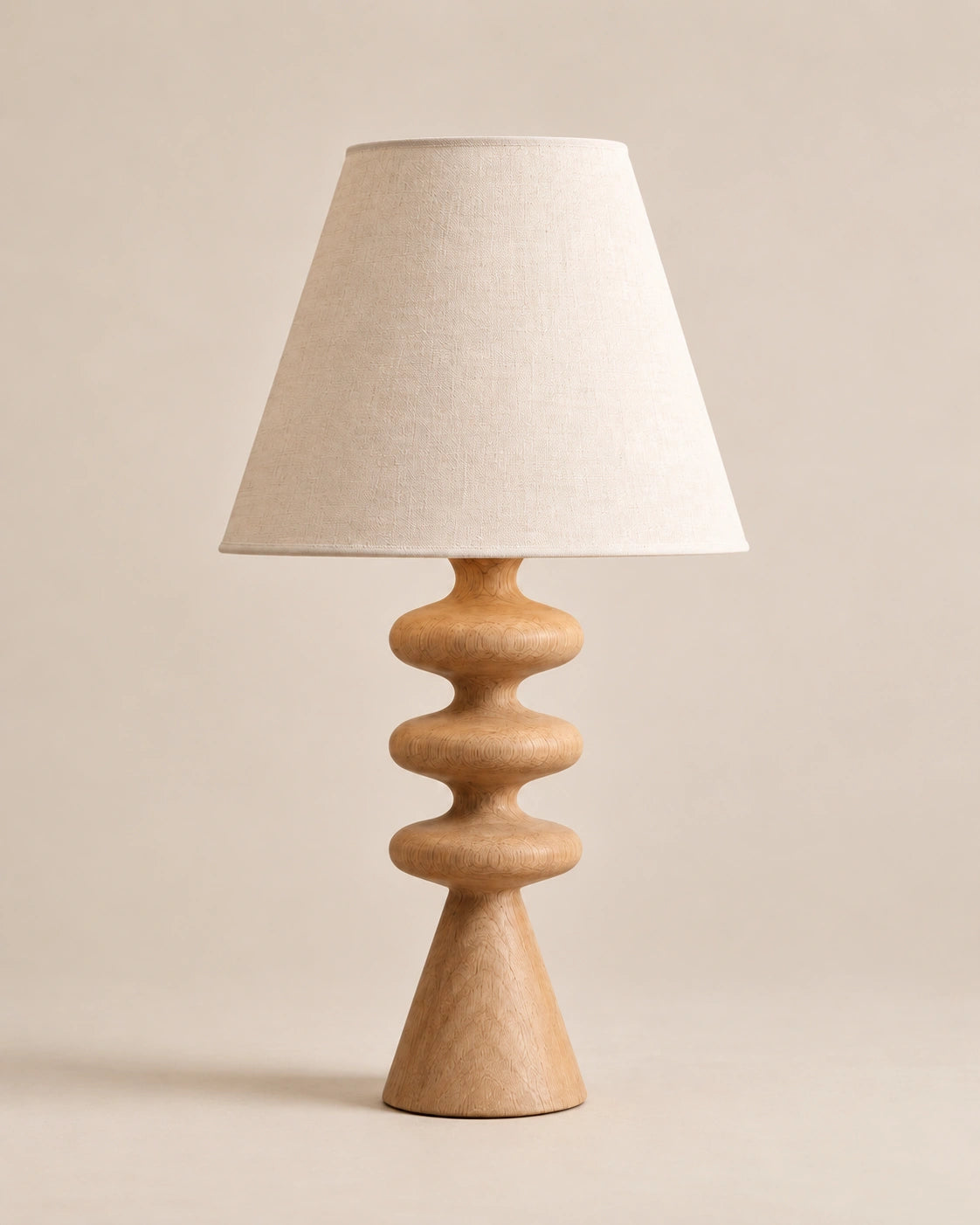Lampe de chevet en structure en bois clair et abat jour beige