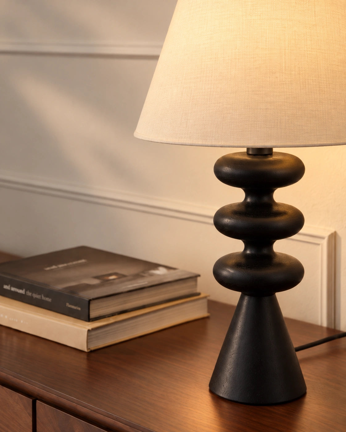 Lampe de chevet en bambou noir et abat jour beige