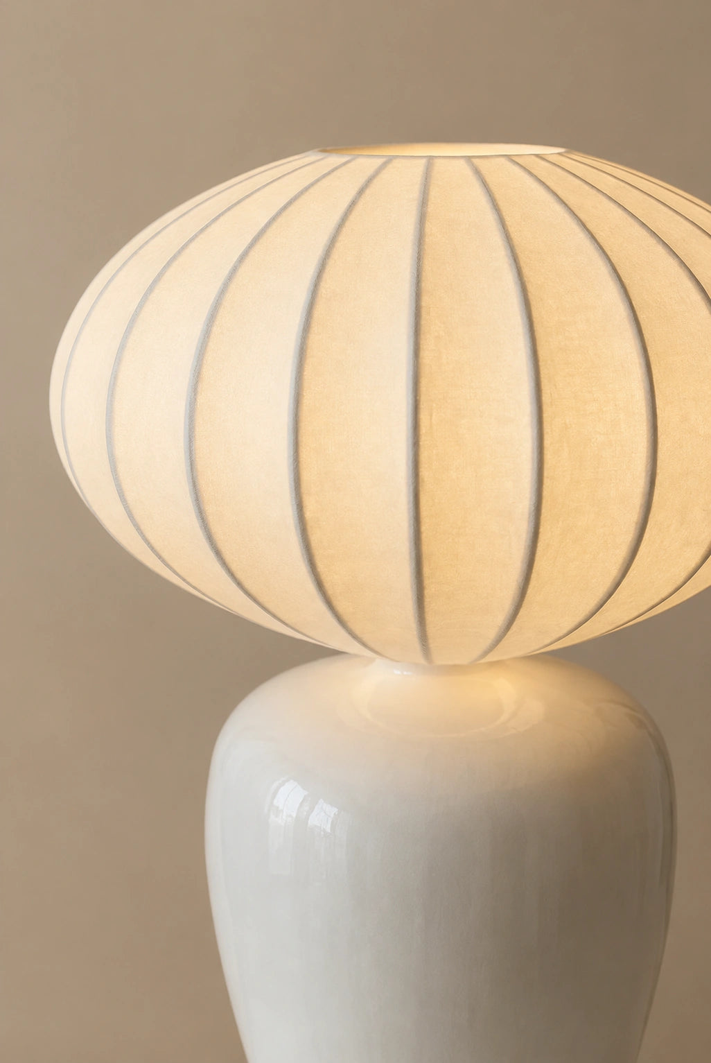 Lampe de chevet blanche en céramique