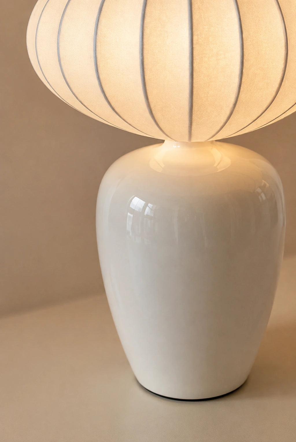 Lampe de chevet blanche en céramique
