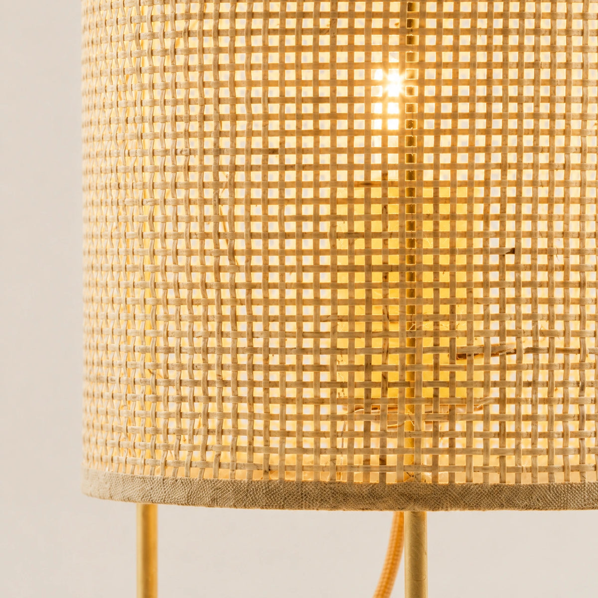 Lampe de chevet rotin trois pieds