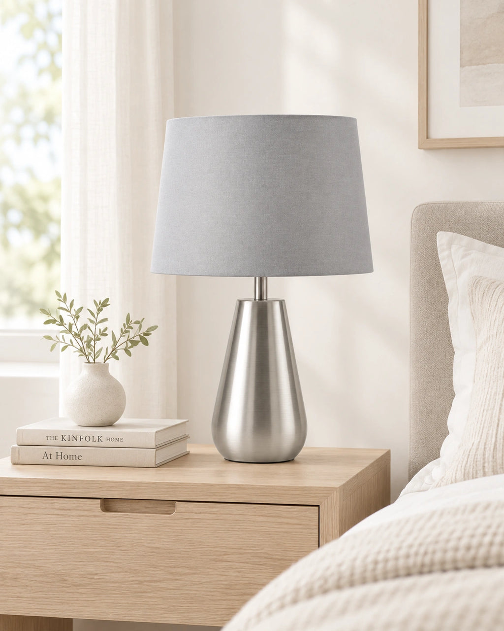 Lampe de chevet moderne argentée grise