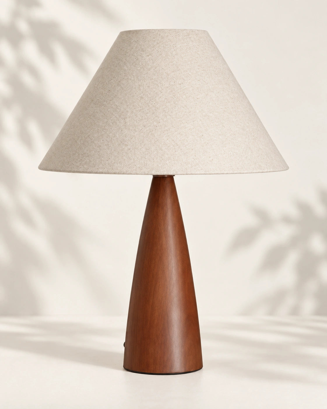 Lampe de chevet japandi en bois et beige