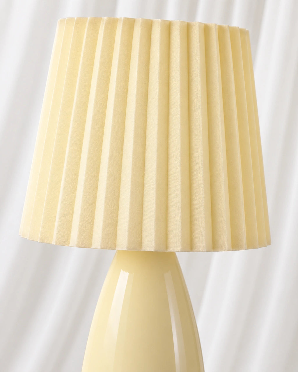 Lampe de chevet vintage plissée crème