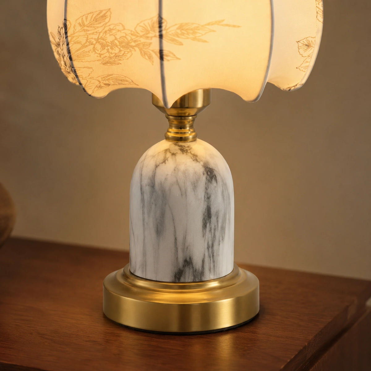Lampe de chevet ancienne en bois