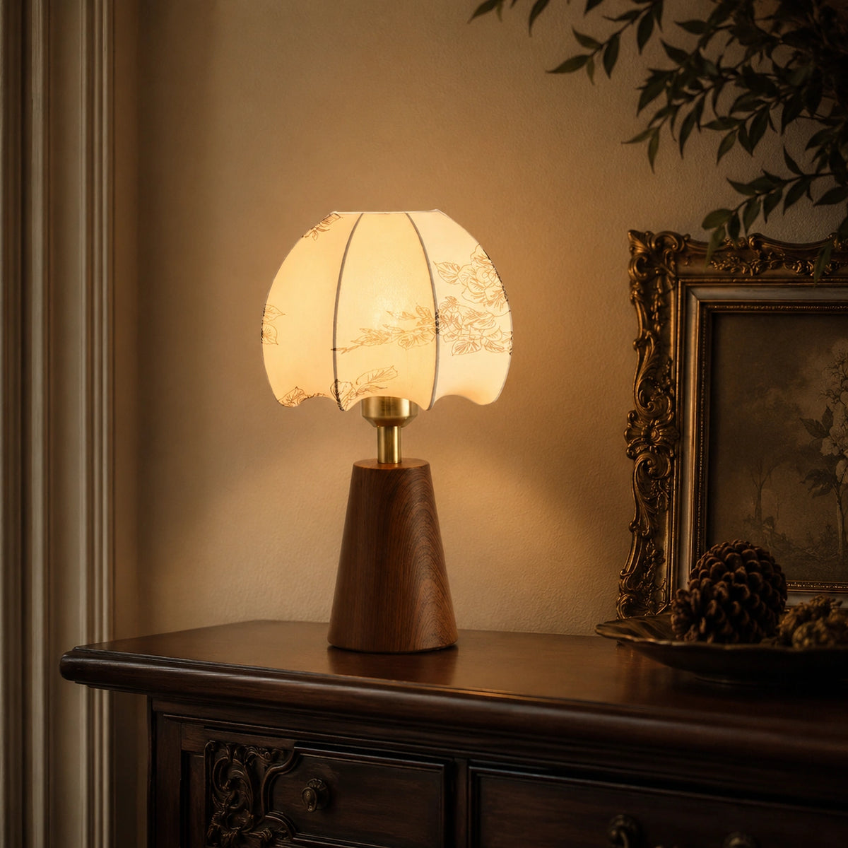 Lampe de chevet ancienne en bois