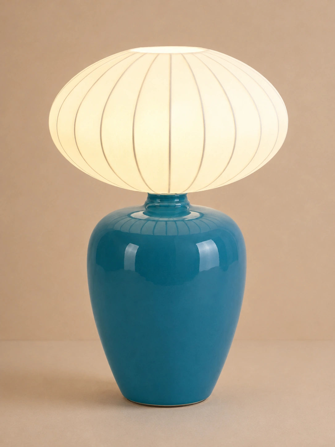 Lampe de chevet bleue en céramique