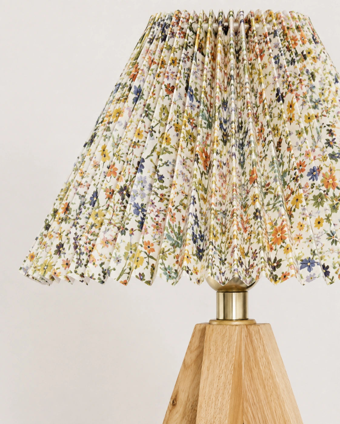 Lampe de chevet fleurie