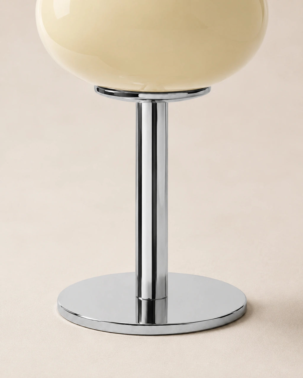 Lampe de chevet en verre jaune retro