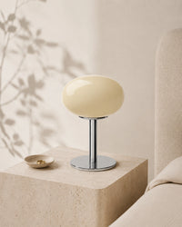 Lampe de chevet en verre jaune retro