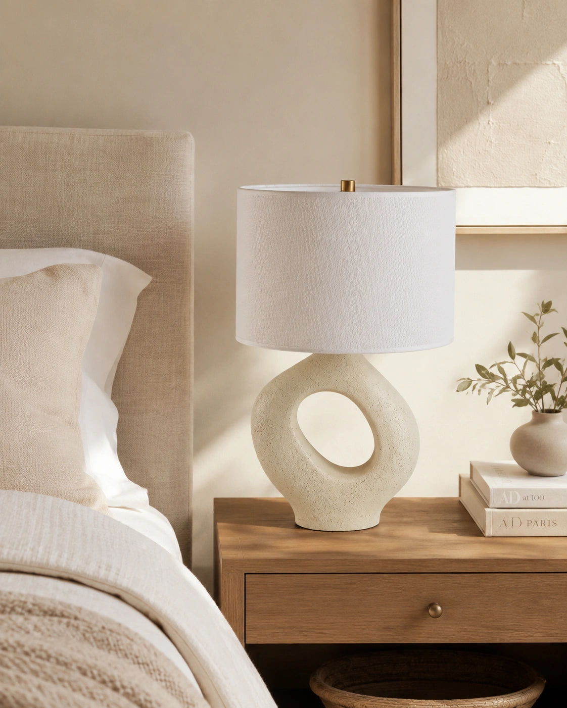 Lampe de chevet moderne arrondie beige