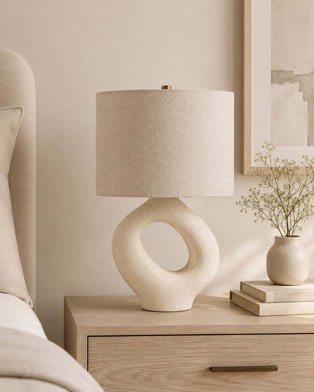 Lampe de chevet moderne beige arrondie