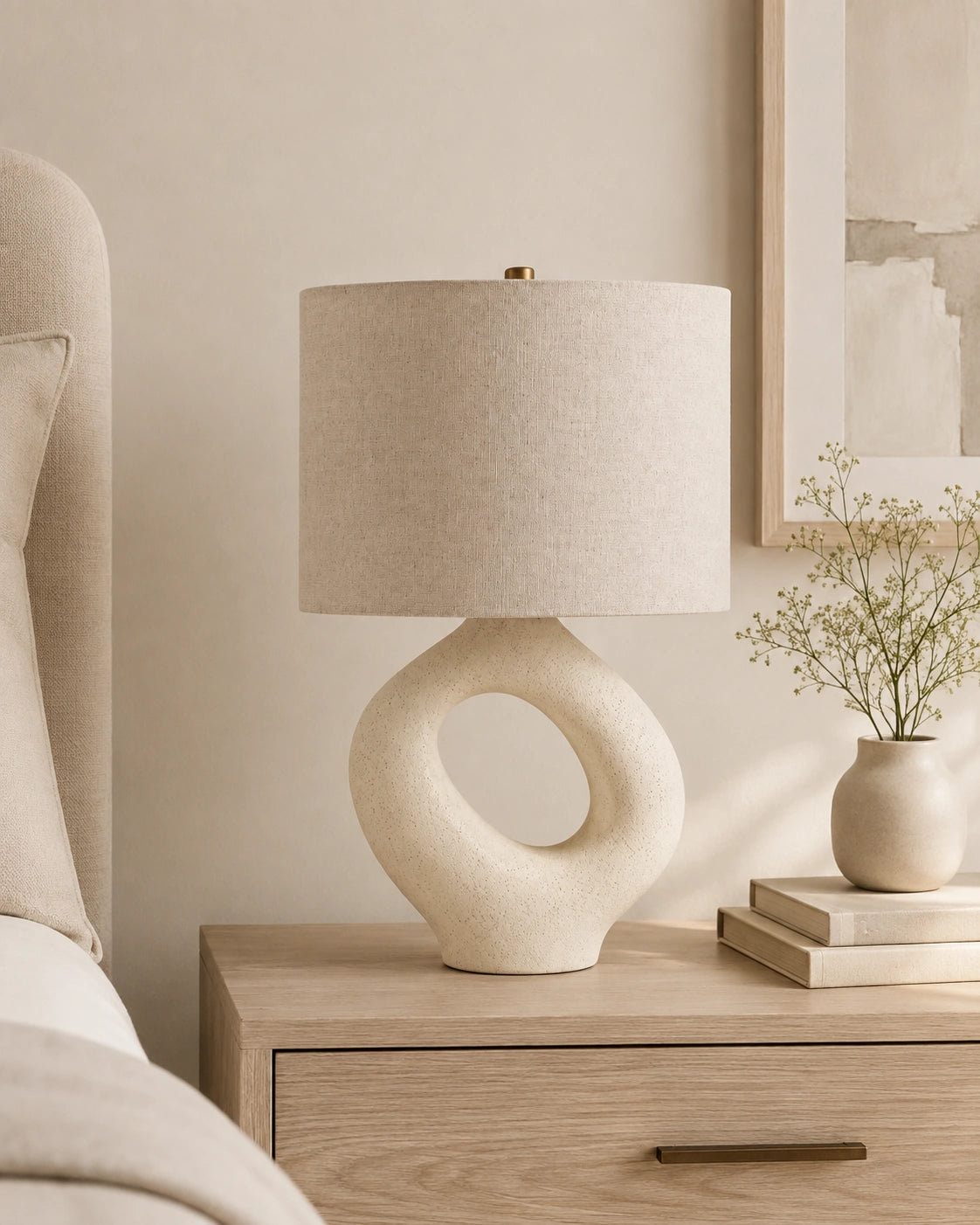 Lampe de chevet moderne beige arrondie