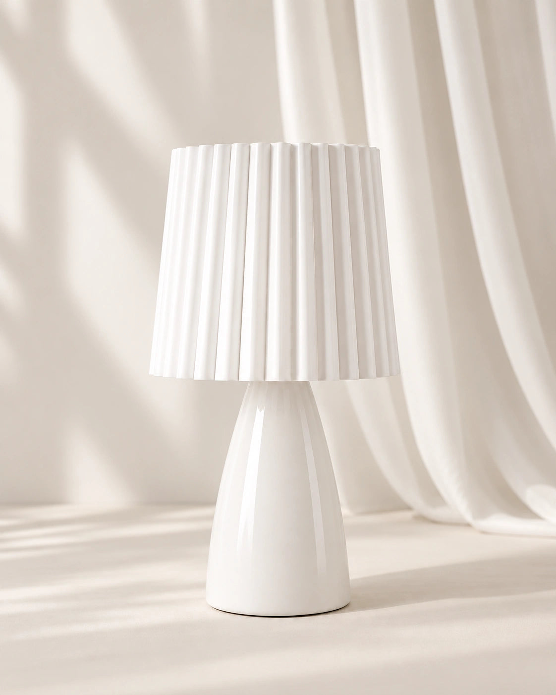 Lampe de chevet vintage plissée blanche