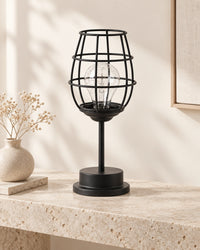 Lampe de chevet en métal noir coupe