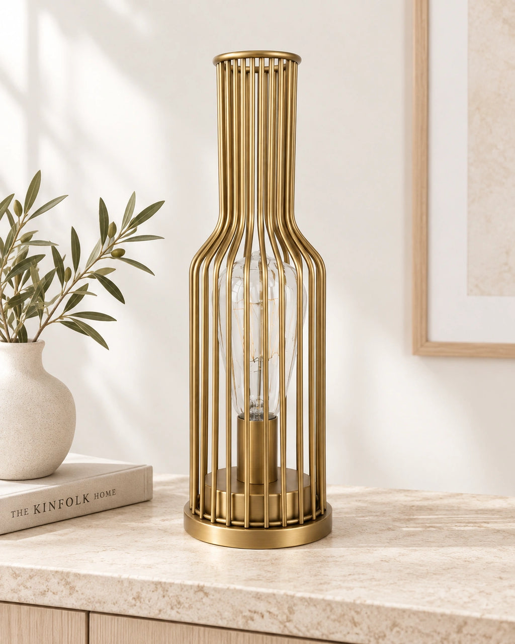 Lampe de chevet en métal doré bouteille