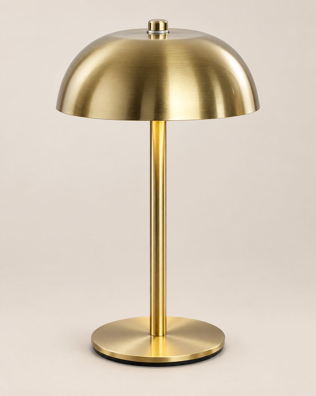 Lampe de chevet dorée en métal
